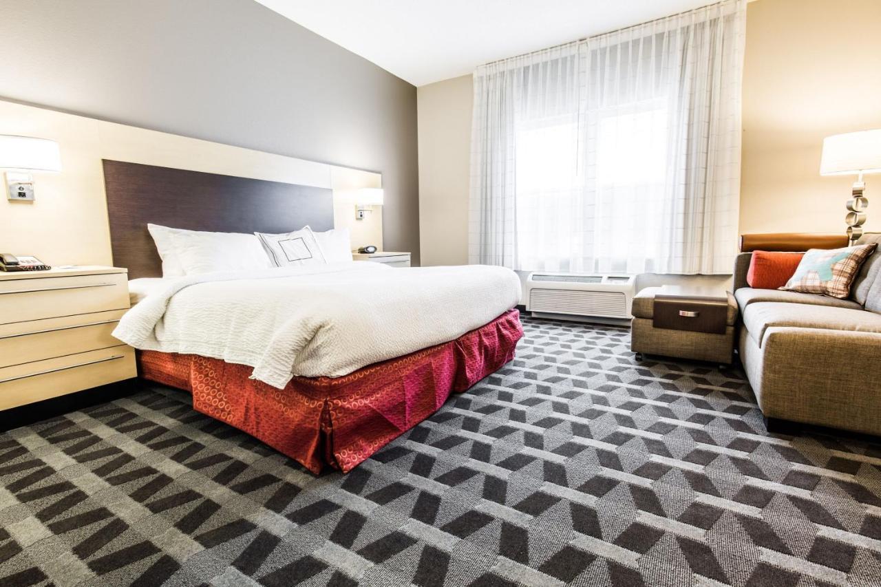 Towneplace Suites By Marriott Гилфорд Экстерьер фото