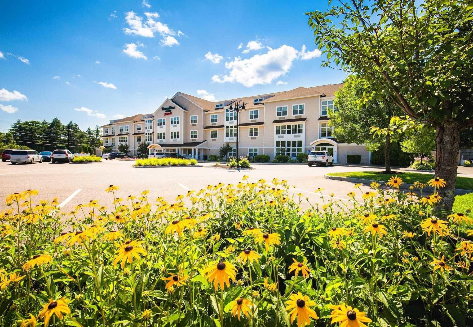 Towneplace Suites By Marriott Гилфорд Экстерьер фото